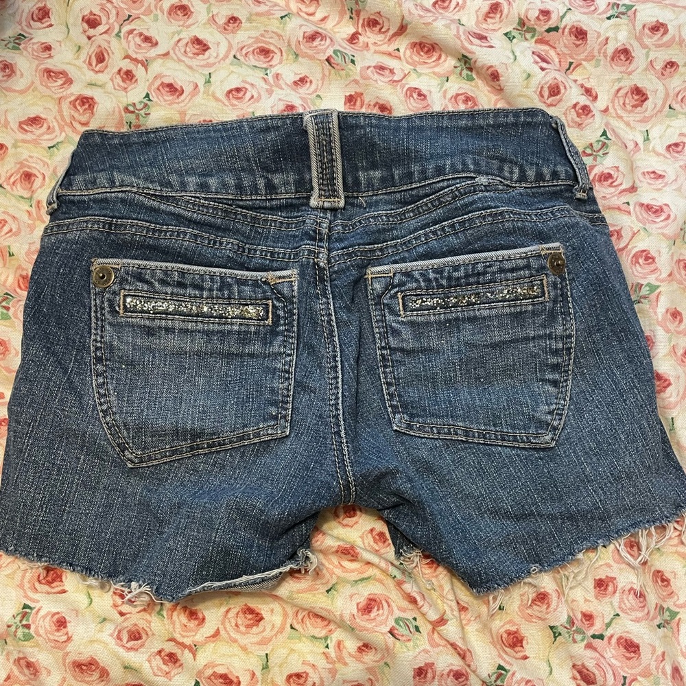 Tag reads size 3- I used to be a 4 so closer to this -see pics
